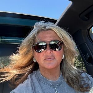 Meet your Posher, Melanie